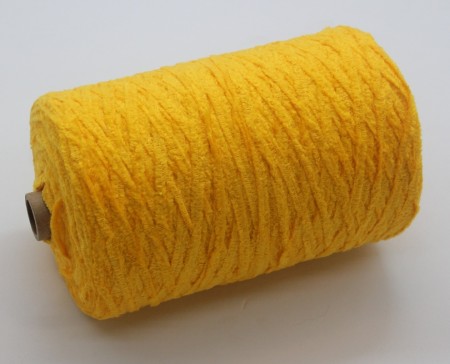 Chenillegarn Sammetsgarn 250 g, farge 235 gul