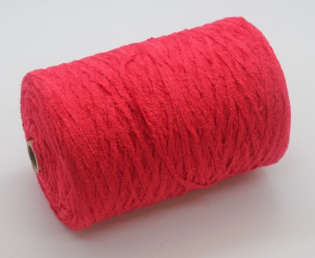 Chenillegarn Sammetsgarn 250 g, farge 243 julerød